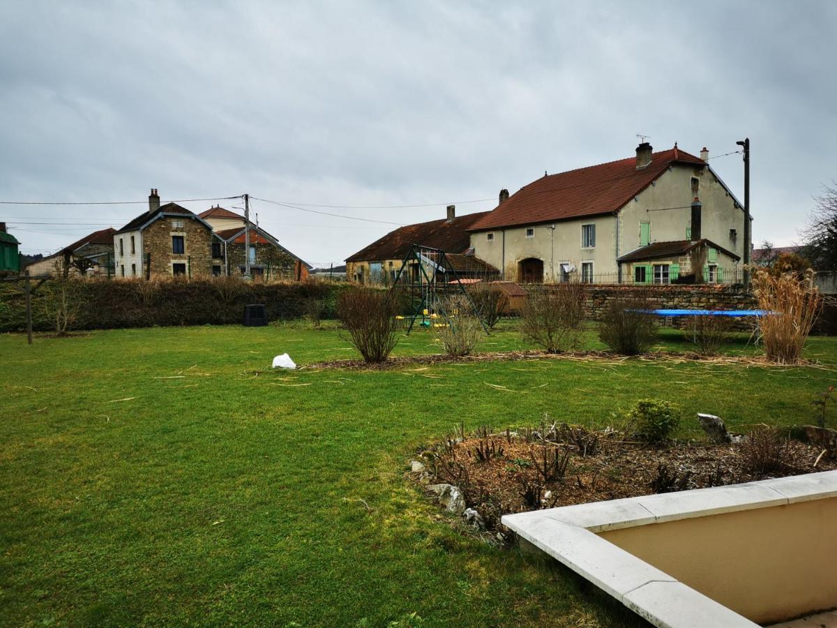 Chez Elodie Pressigny  Exterior foto